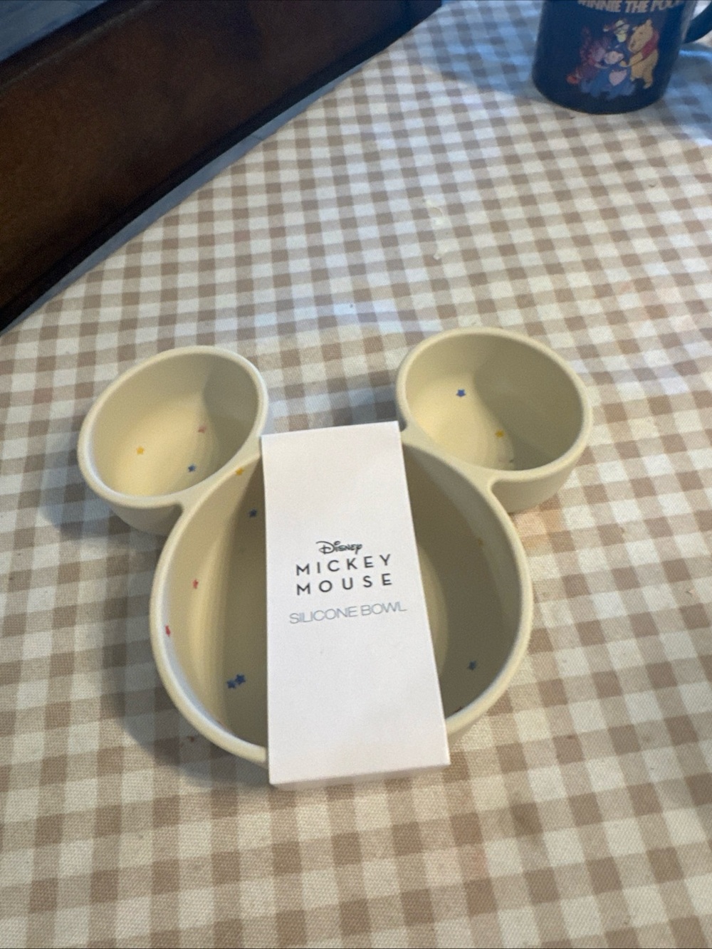 Disney Mickey Mouse Silicone Divided Bowl - Cream with Stars